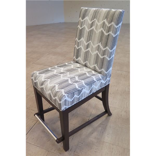 Swiveling Upholstered Chair 19" x 18" x 43"H