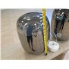 Image 3 : Qty 2 Gong S3 Hanging Lamps Diffused Light 16"H