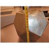 Image 5 : Small Geometric Accent Table, 16"H