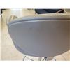 Image 8 : Artifort Tulip Barstool Swivel Chair