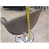 Image 16 : Artifort Tulip Barstool Swivel Chair