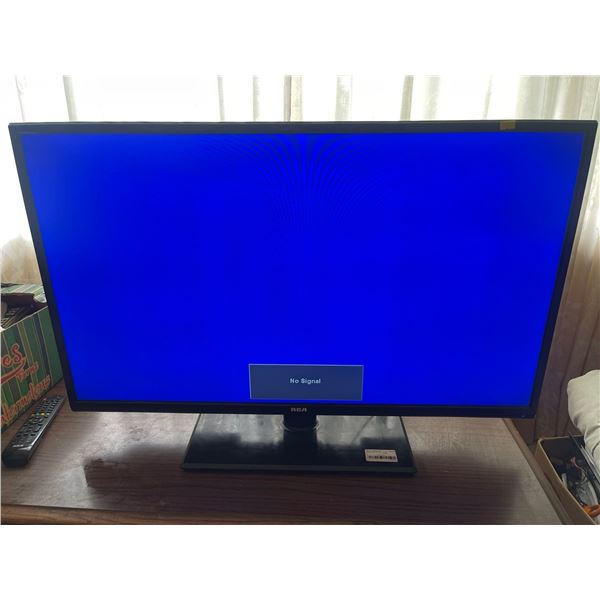 RCA Television RLDED3955A-C With Remote