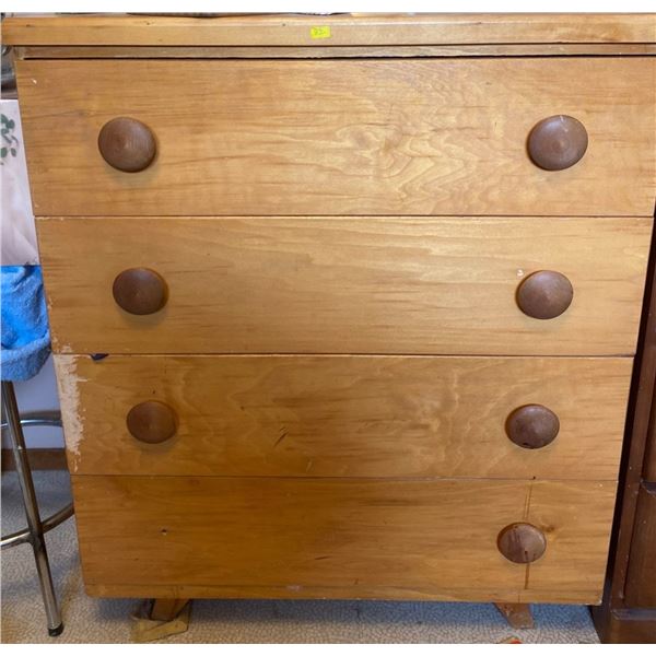 Oak Light Wood Dresser - Missing Pull In Drawer Need New Screw 31W x 16D x37T