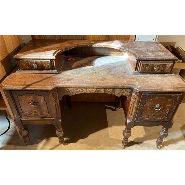 Victorian Vanity 44L x 18D x 29T