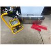 Image 1 : Tool Box With Worklight