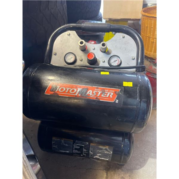 Motomaster Air Compressor 2.5Gallon