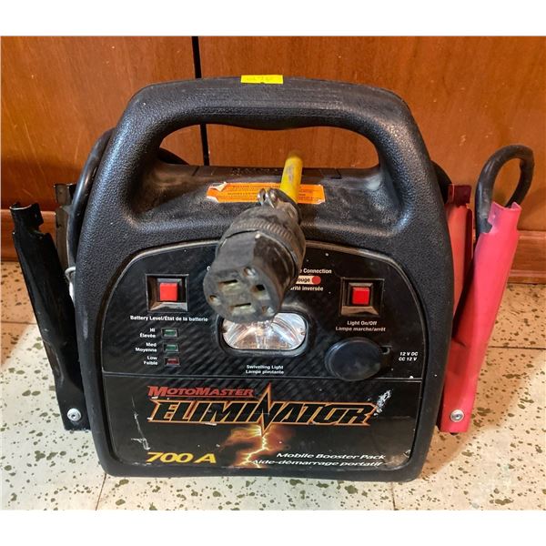 MotoMaster Eliminator Battery Charger Beck Auctions Inc.