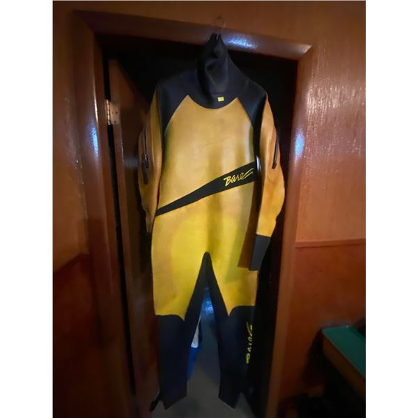 Bare Wetsuit Large