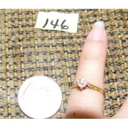 Beautiful diamond ring with 5 stones and 10K yellow gold (171)