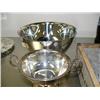 Image 3 : Lot of 4 silver plated dishes: large bowl, small bowl, scoop dish with small scoop (172)