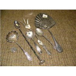 Set of 6 silver plated and sterling silver serving utensils (172)