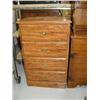 Image 1 : 4 drawer dresser (169)