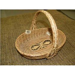 Very lovely root basket with nice design on bottom with handle (178)