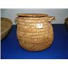 Image 1 : Basket with lid - broken handle 7" tall 6" width (178)