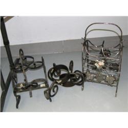 Lot of wrought iron wine racks (158)