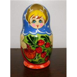 Hand painted wood Russian nesting doll (158)