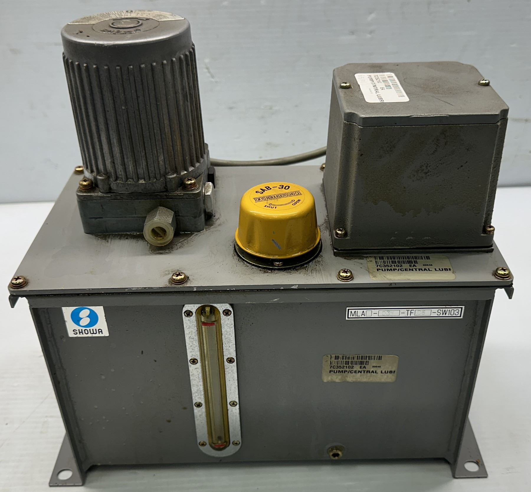 Showa #MLA-03W-TFD6-SW103 Lubrication Pump