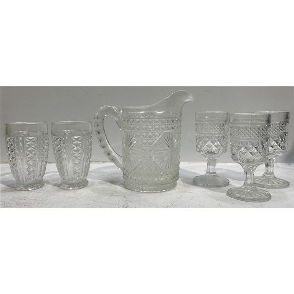 Glass pitcher with glasses (6H)