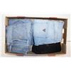 Image 1 : 4 PAIRS OF LADIES JEANS SZ 27 - 3 GUESS AND 1