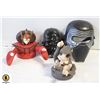 Image 1 : 2 STAR WARS COLLECTIBLE CUP TOPPER & 2 MASKS