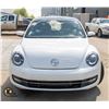 Image 2 : 2015 VOLKSWAGEN BEETLE TDI