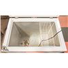Image 2 : FRIGIDAIRE WHITE CHEST FREEZER - 7 CUBIC