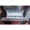 Image 3 : LG ST. STEEL FRENCH DOOR FRIDGE W/ WATER & ICE