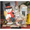 Image 1 : PALLET OF CHRISTMAS ITEMS