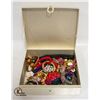 Image 1 : JEWELRY BOX FULL WITH CONTENTS
