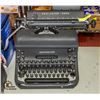 Image 1 : REMINGTON RAND TYPEWRITER 1940'S