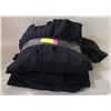 Image 1 : 5 NEW PAIR OF DRESS PANTS