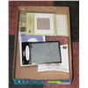 Image 1 : FLAT OF EMBOSSING FOLDERS