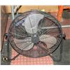 Image 1 : 3 SPEED LARGE FLOOR FAN ADJUSTABLE