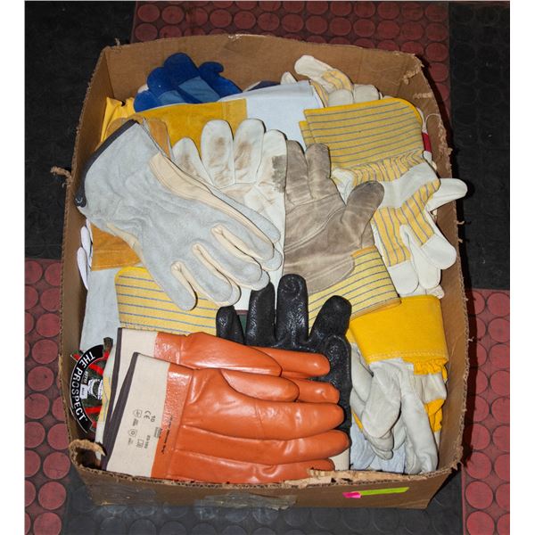 TRAY OF ASSORTED GLOVES