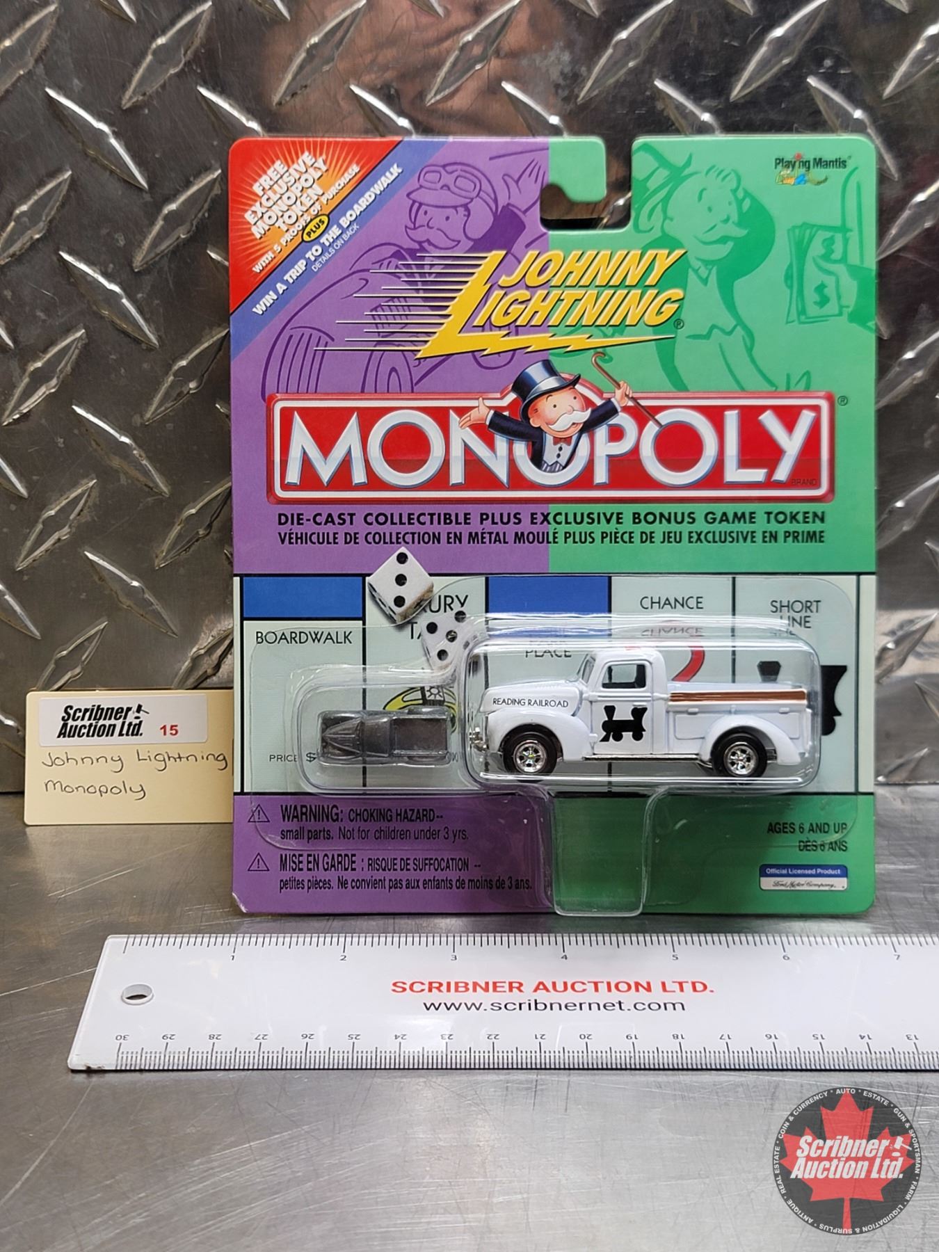 Monopoly Johnny Lightning Willys Gasser avec jeton Mantis jouant Monopoly Johnny Lightning Willys Gasser avec jeton Mantis jouant
