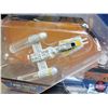 Image 3 : Hot Wheels : STAR WARS (2): (c. 2015 Mattel) - Y-Wing Fighter Gold Leader - Naboo N-1 Starfighter (6