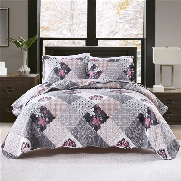 Lot of 1 Brindille Queen Size Quilt/Bedding Set (90 x 98in) - Patchwork Design - Brand New