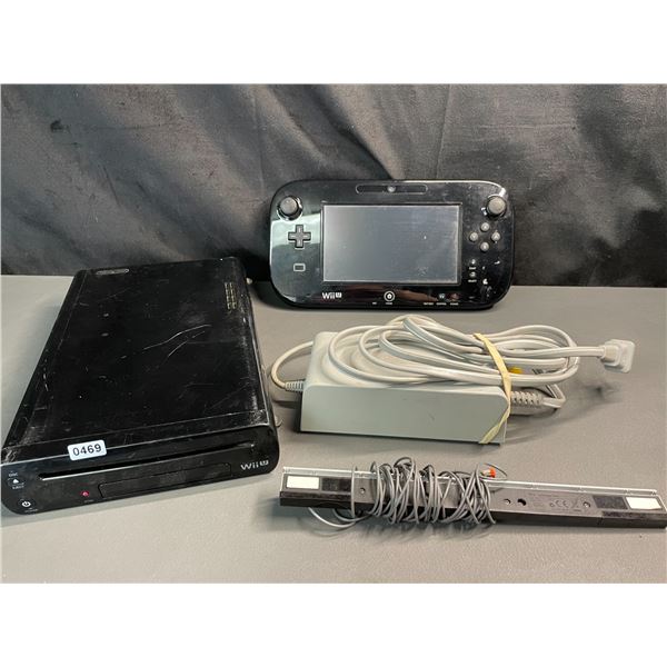 Lot of 1 Nintendo Wii-U Console with Gamepad, Cord, & Sensor Bar - Used