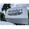 Image 2 : 0C --  2000 KOMFORT THOR 28FT 5TH WHEEL  "NO RESERVE"
