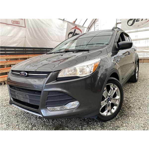 F5 --  2016 FORD ESCAPE GREY 150842 KMS