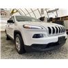 Image 8 : C6D --  2018 JEEP CHEROKEE SPORT FWD WHITE 192598 KMS  "BANK REPO"