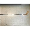 Image 3 : WAYNE GRETZKY SIGNED HOCKEY STICK UPPER DECK COA