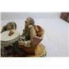 Image 3 : (2) Decorative Figurines - Chips
