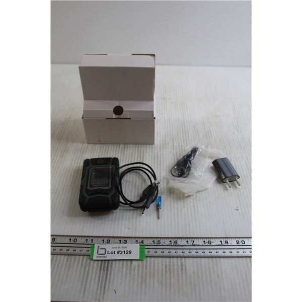 MAFAM Flip Phone - Doesn't Work, For Parts