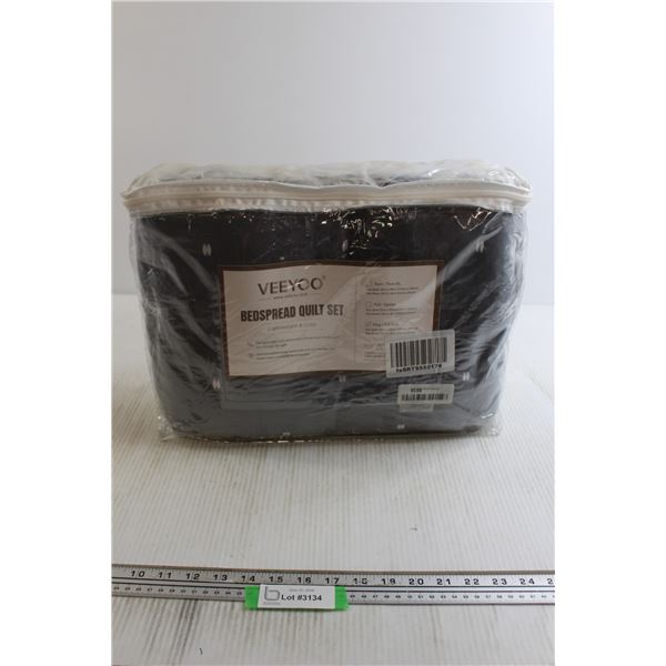 Veeyoo King Quilt Set - Consignor Says, "New, never opened"