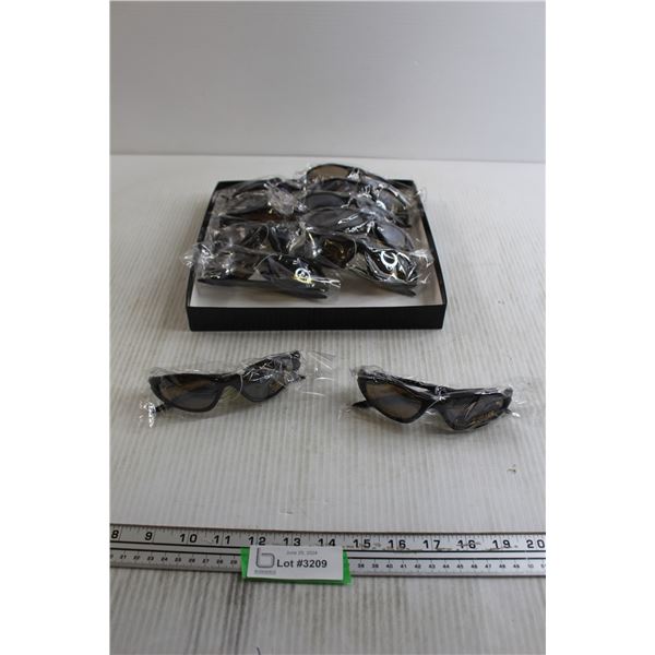 (12) Pairs UV 400 CE Protection Sunglasses