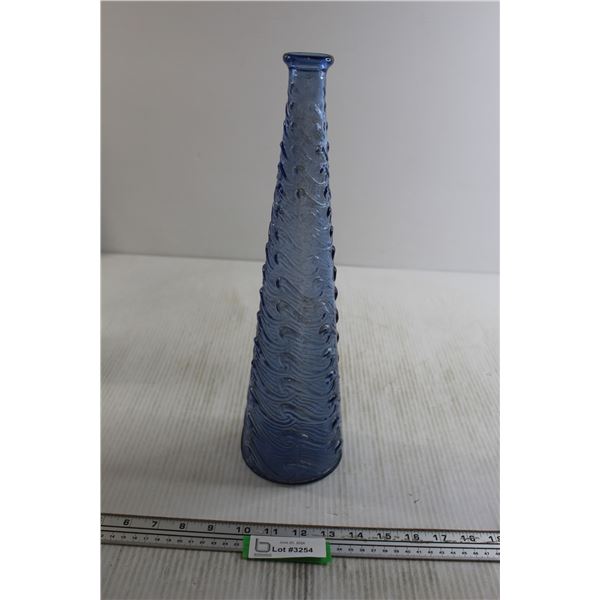 MCM Vase