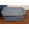 Image 2 : *(2) Rubbermaid Totes w/3 Lids