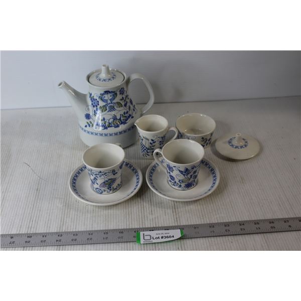 Vintage Norwegian Lotte Tea Set