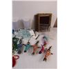 Image 4 : Lot of: Pin Dolls, Frames, Beads, Mittens, Misc.